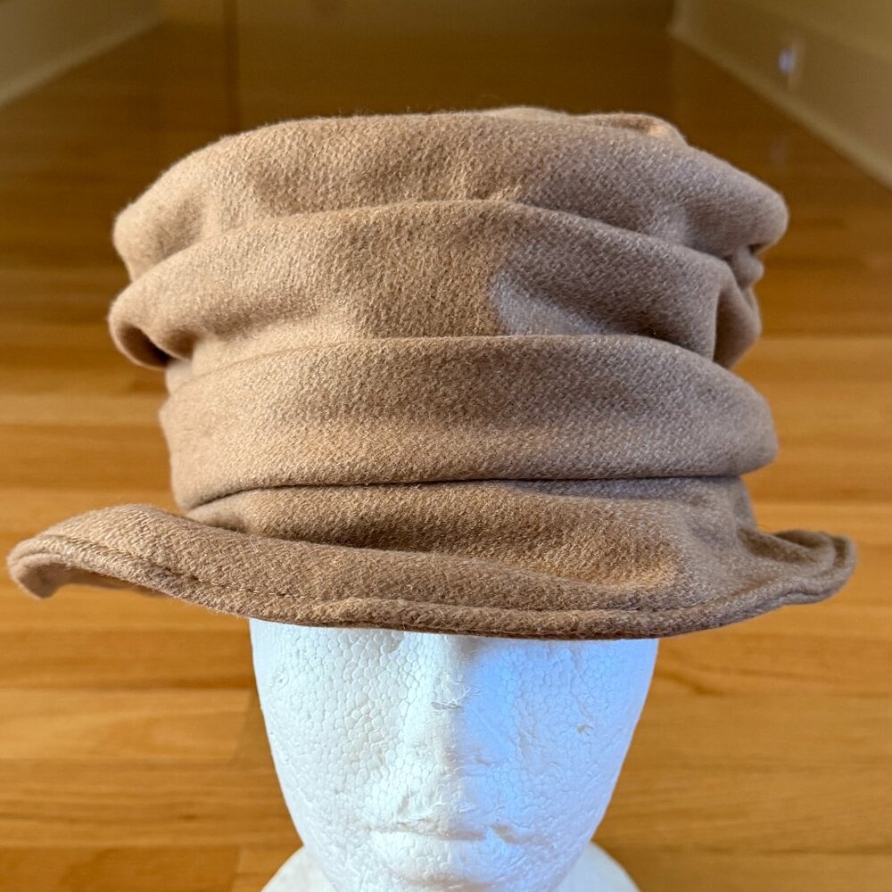 Antonello Serio Women's Vintage Camel Wool Blend Cloche Hat